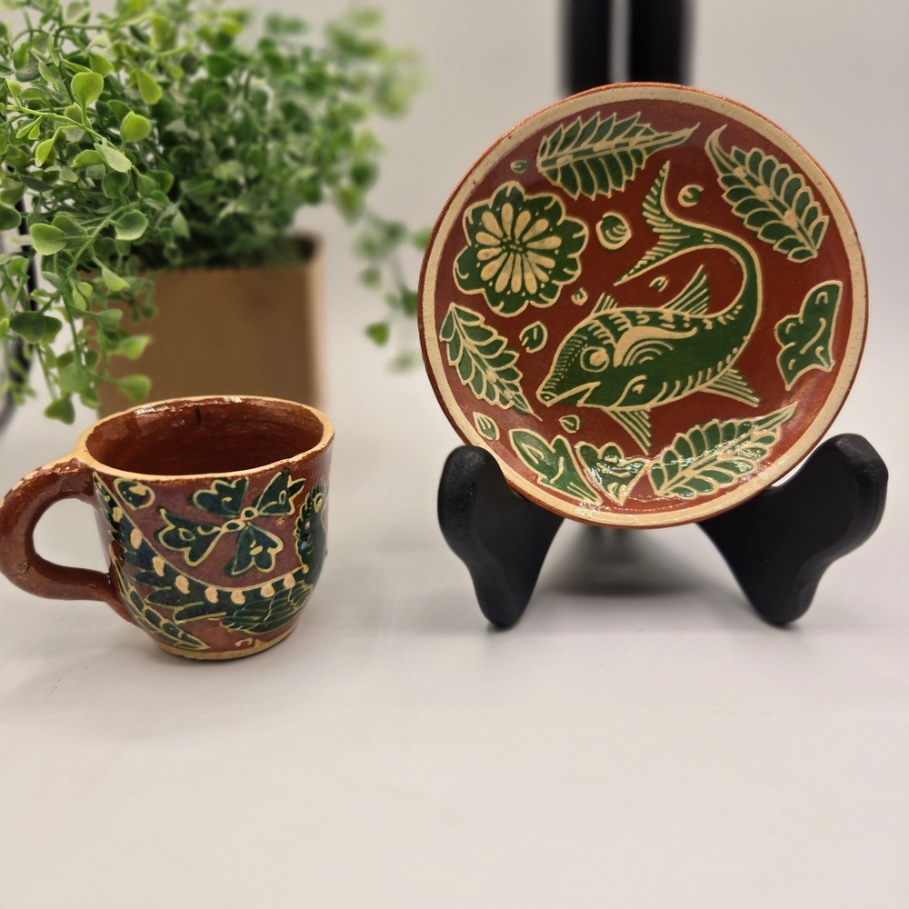 Vtg 40s Mexico Rustic Red Clay Green Fish &‎ Flora Cup Saucer Set Terracotta